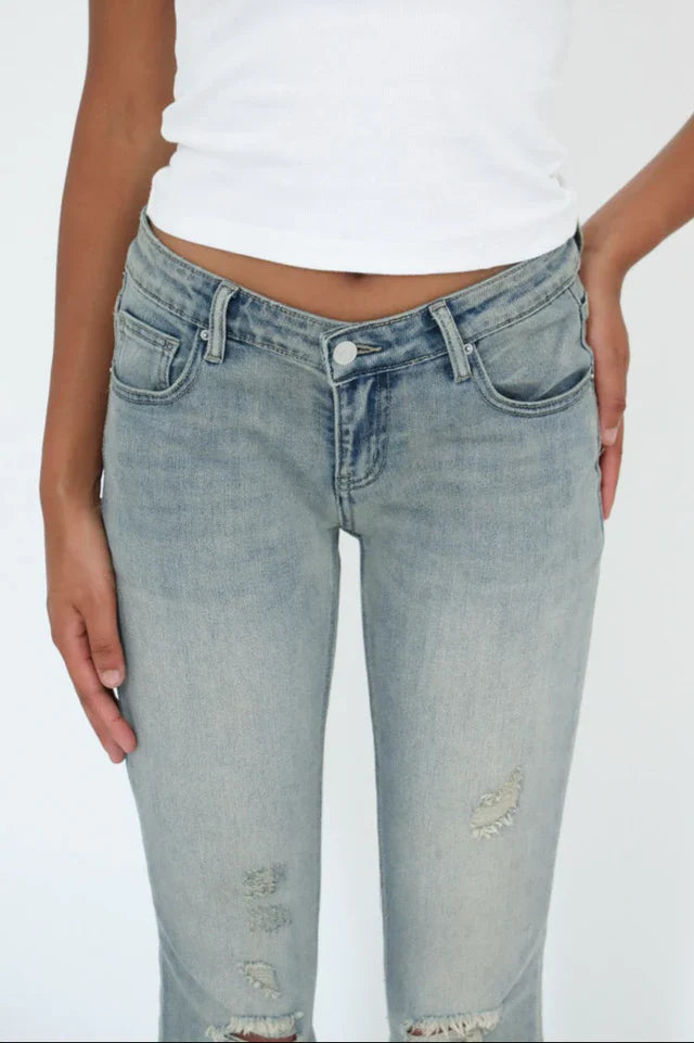 „Ripped“ Jeans Hellblau