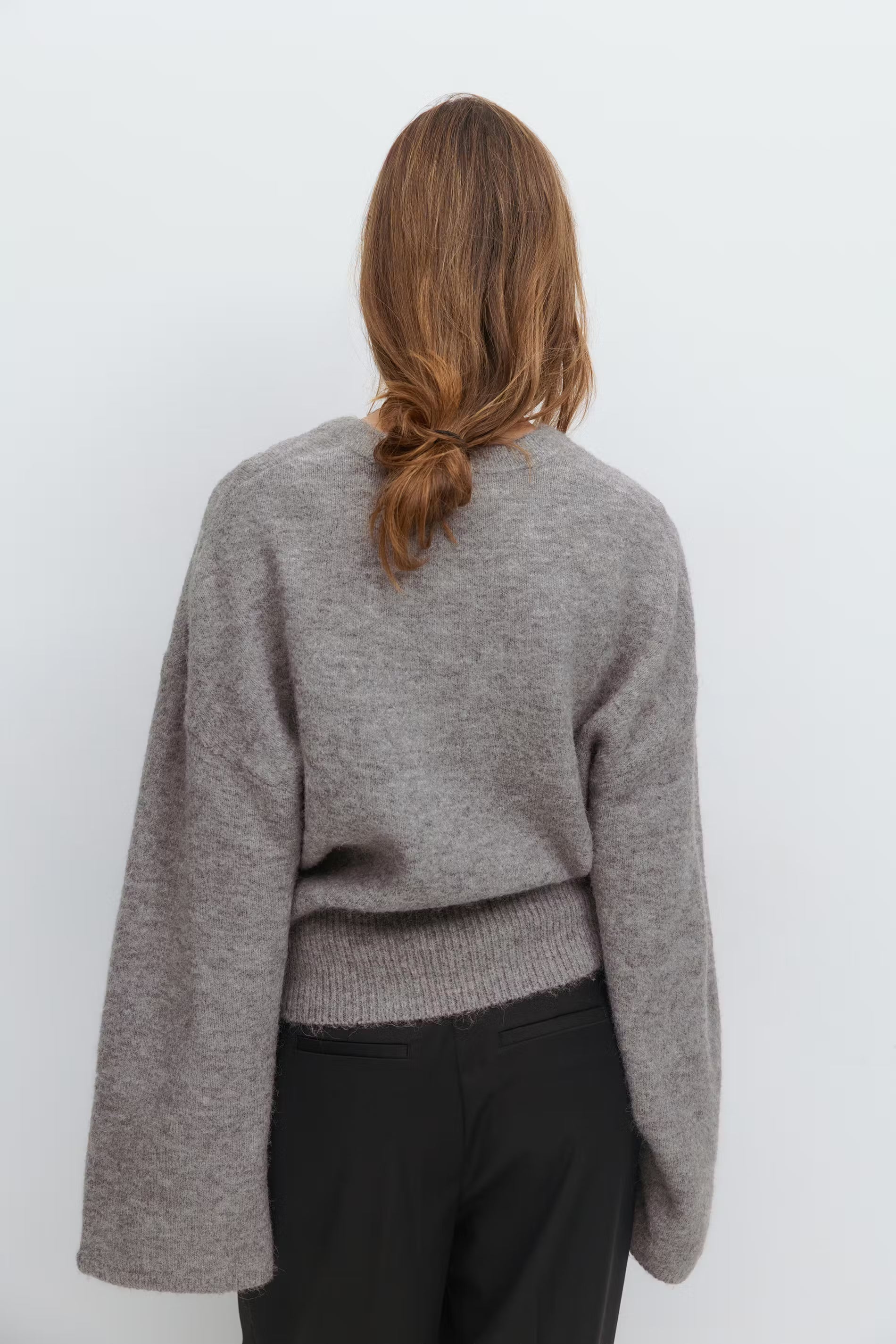 „Knitted" Sweater Grau